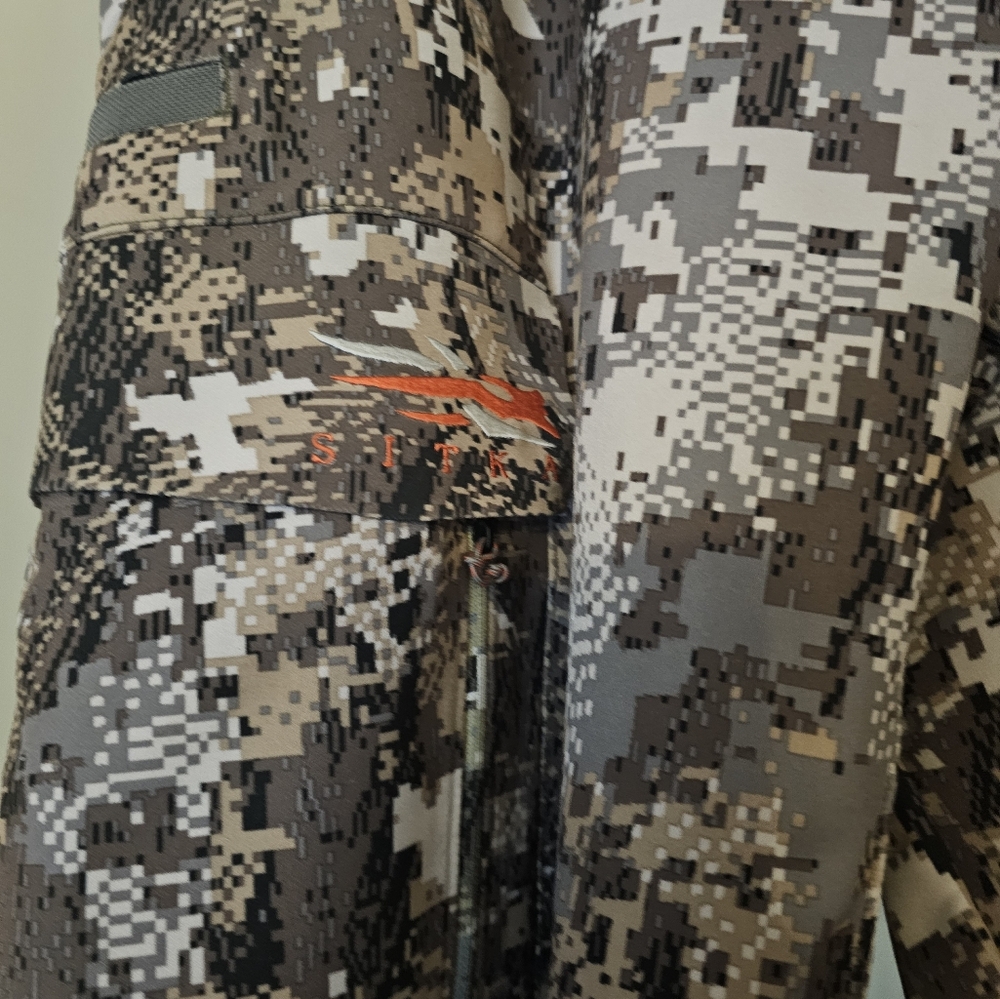 New Men's Camouflage Sitka Pants - Picture 2 of 4